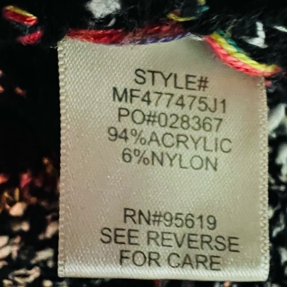 JOHNPAULRICHARD SHORT SLEEVE VNECK SWEATER SIZE SMALL - Picture 9 of 12